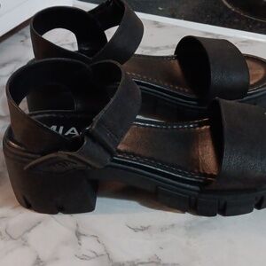 Mia girl Skyler Sandal Chunky Platform Vegan Size 8
